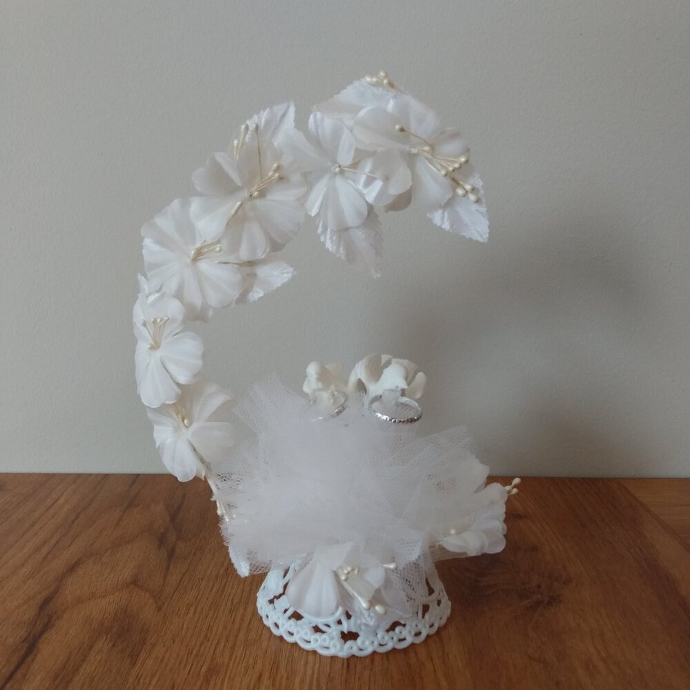 Vintage Wedding Cake Topper Table Centerpiece White Doves Floral Silver Rings